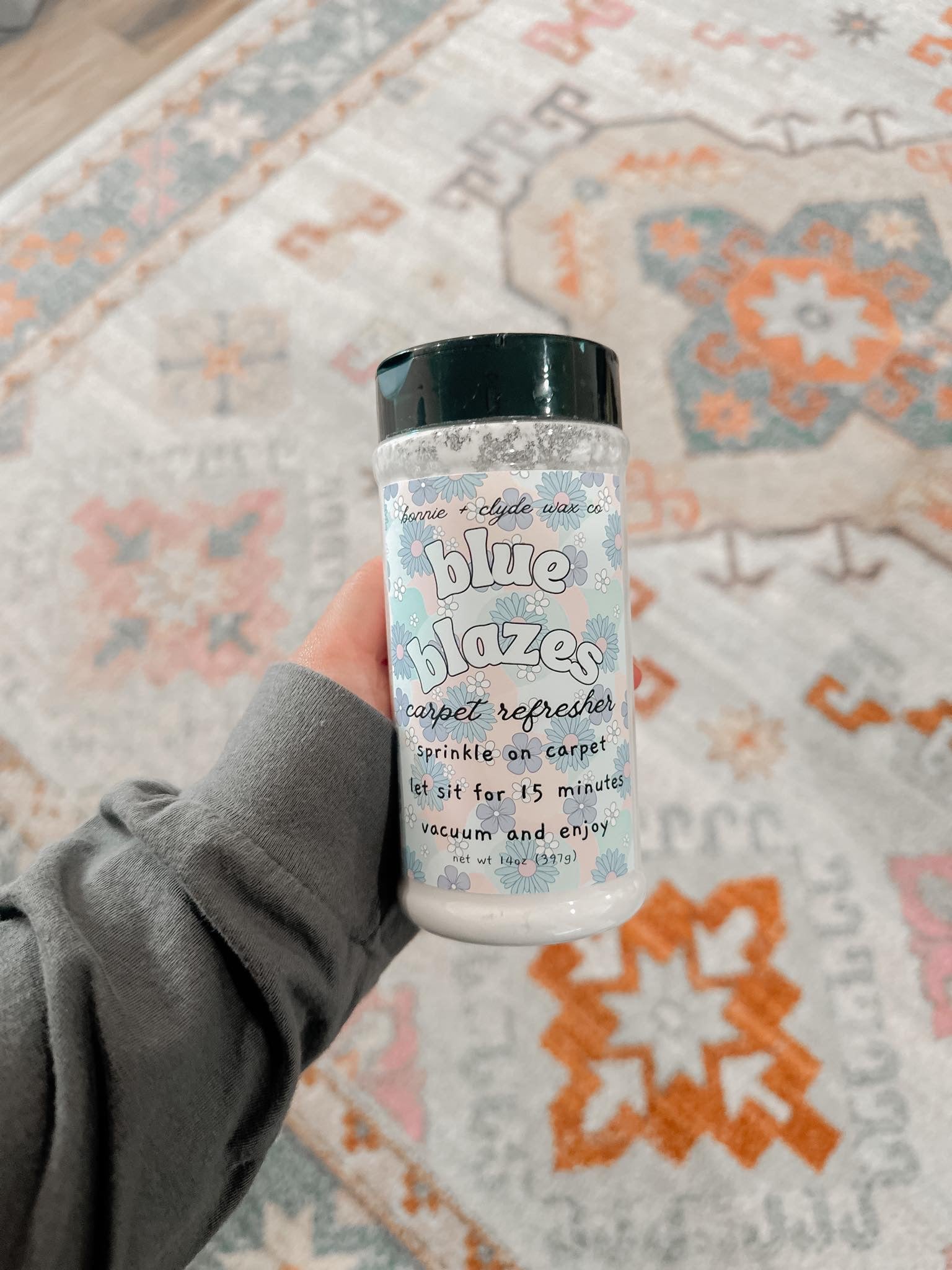 BLUE BLAZES Carpet Refresher – Bonnie + Clyde Wax Co.